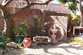 Bluewater Beachfront Guesthouse
