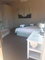 Bluewater Beachfront Guesthouse