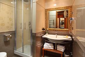 Serena Hotel