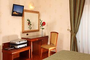 Serena Hotel