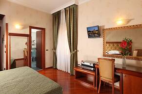 Serena Hotel
