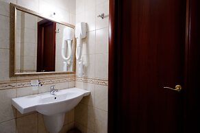 Kristoff Hotel