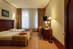 Kristoff Hotel
