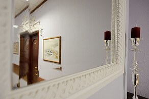 Kristoff Hotel
