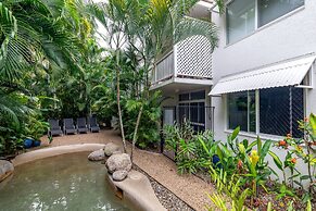 Seascape Holidays - Coral Apartments
