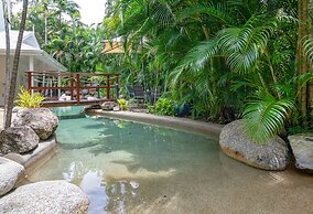 Seascape Holidays - Coral Apartments