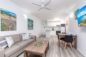 Seascape Holidays - Coral Apartments