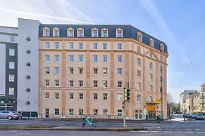 Kyriad ECO - Suresnes - La Défense