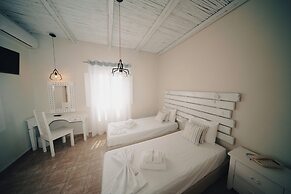 Villa Ilias Caldera Hotel