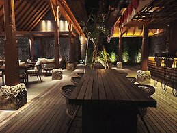 Yulia Village Inn