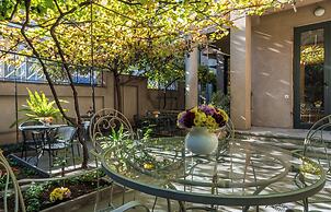 Iliani Hotel