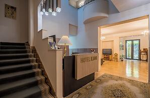 Iliani Hotel