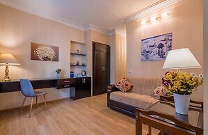 Iliani Hotel