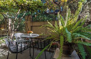 Iliani Hotel