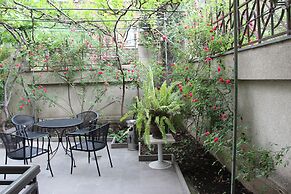 Iliani Hotel