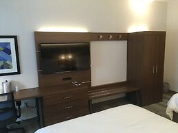 Holiday Inn Express & Suites Bethlehem Arpt-Allentown Area