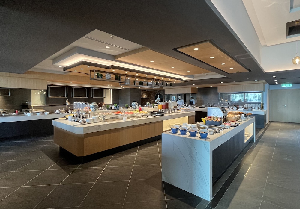 G Hotel Gurney