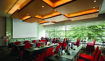 G Hotel Gurney