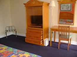 Royal Islander Hotel