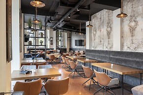Maxim Boutique Hotel