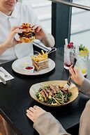 Courtyard by Marriott Prague Airport