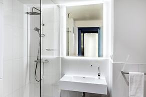 Courtyard by Marriott Prague Airport