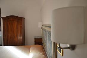S. Martin Hotel
