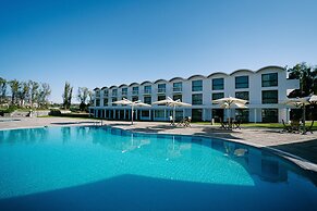 Hotel El Lago by Luoxo