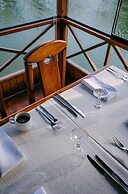 Hotel El Lago by Luoxo