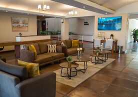Hotel El Lago by Luoxo
