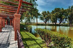Hotel El Lago by Luoxo