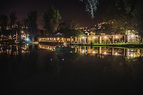 Hotel El Lago by Luoxo