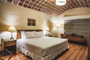 Hotel El Lago by Luoxo