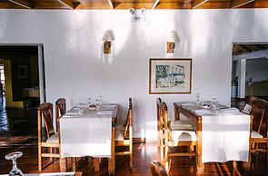 Hotel El Lago by Luoxo