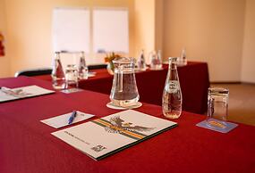 Hotel El Lago by Luoxo