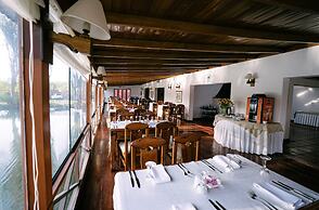 Hotel El Lago by Luoxo