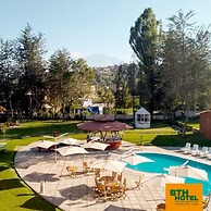 Hotel El Lago by Luoxo