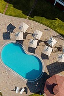 Hotel El Lago by Luoxo