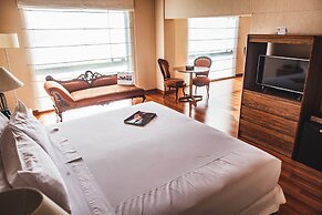 Hotel El Lago by Luoxo