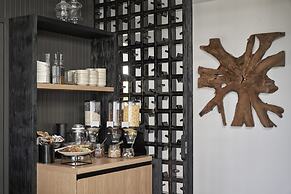 Loizos Stylish Residences