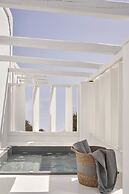 Loizos Stylish Residences