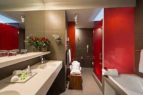 NH Collection Barcelona Constanza