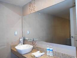 Hotel Puente Real