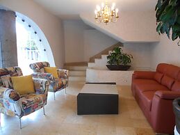 Hotel Puente Real