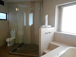 Hotel Puente Real