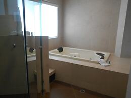 Hotel Puente Real