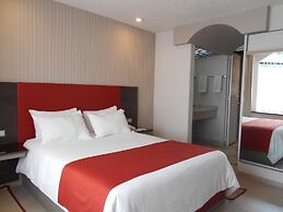 Hotel Puente Real