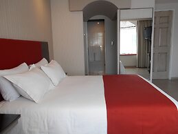 Hotel Puente Real