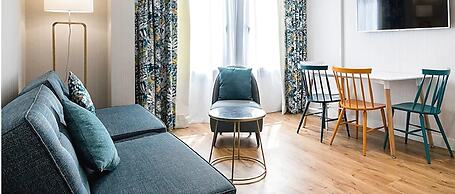Madame Cadet by Collection Vesper