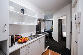 Gilmer Apartment Hotel